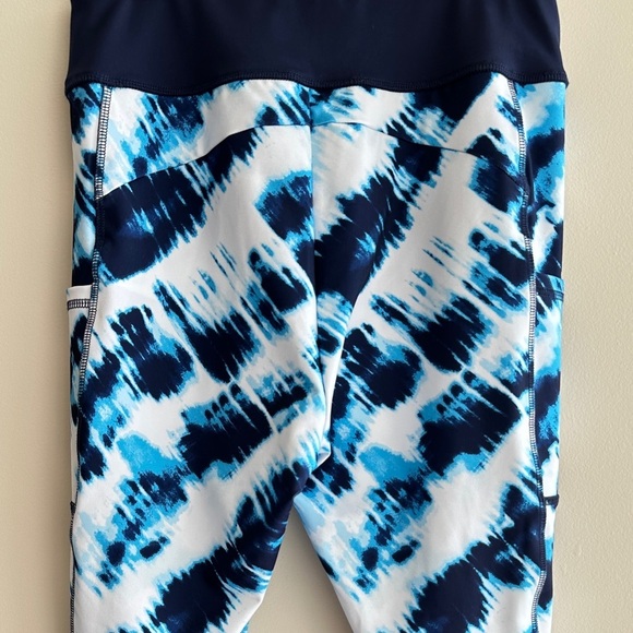 PGA Tour Blue and White Tie Dye Print Ankle Leggings, Size Large - Picture 12 of 16